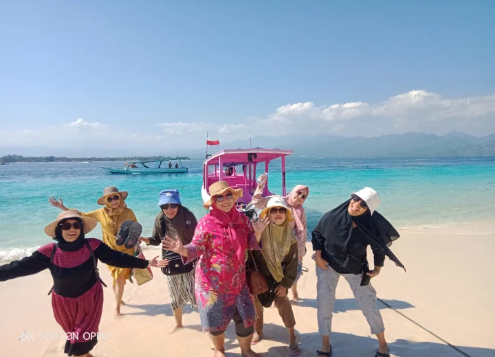 image-Tour Harian Gili Trawangan, Meno, Air